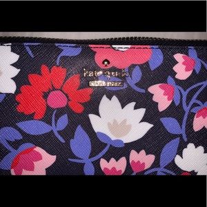 Cute Kate Spade Wallet!!